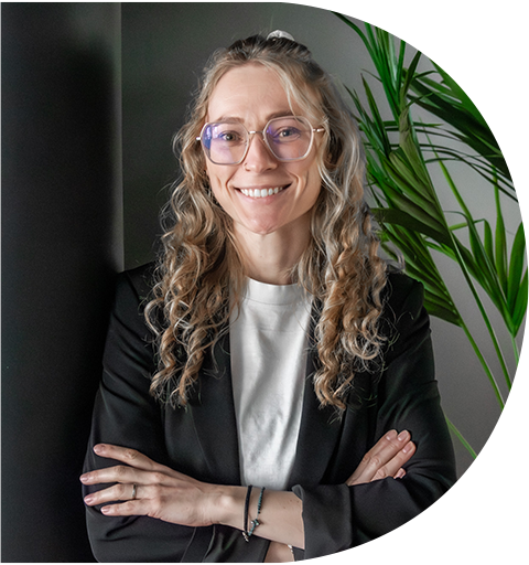 Teambild Eva Barta Experte für effiziente Recruiting-Prozesse für Call to Action Segment